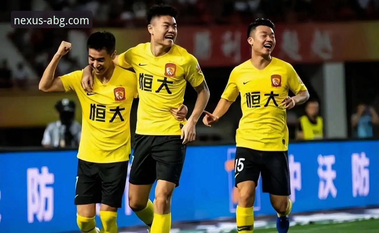 资深技术评测员解析：从恒大足球兴衰看平台信息呈现的深度